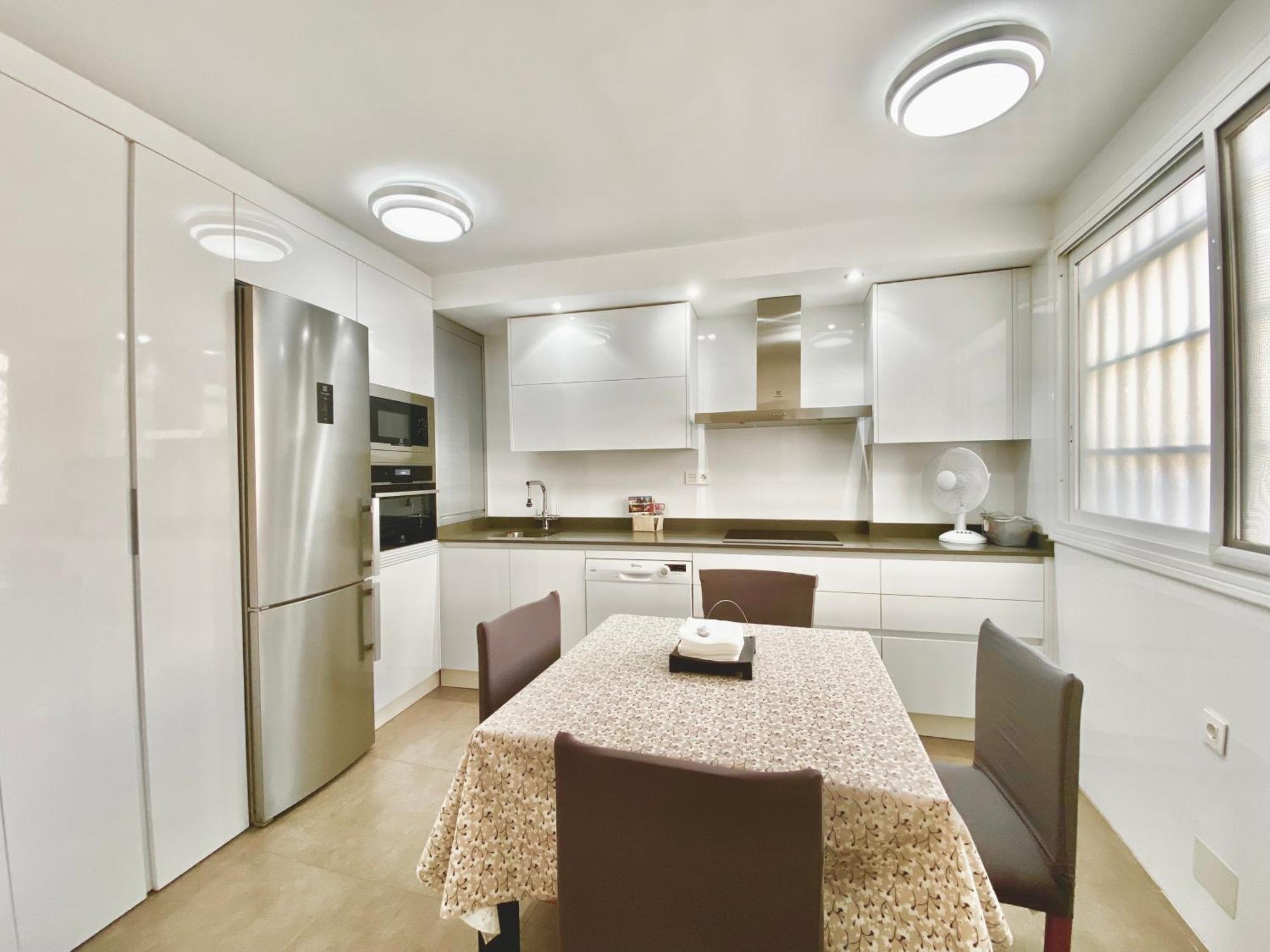 Apartamento Con Parking Gratis En El Centro, 2 Dormitorios Almeria Ngoại thất bức ảnh